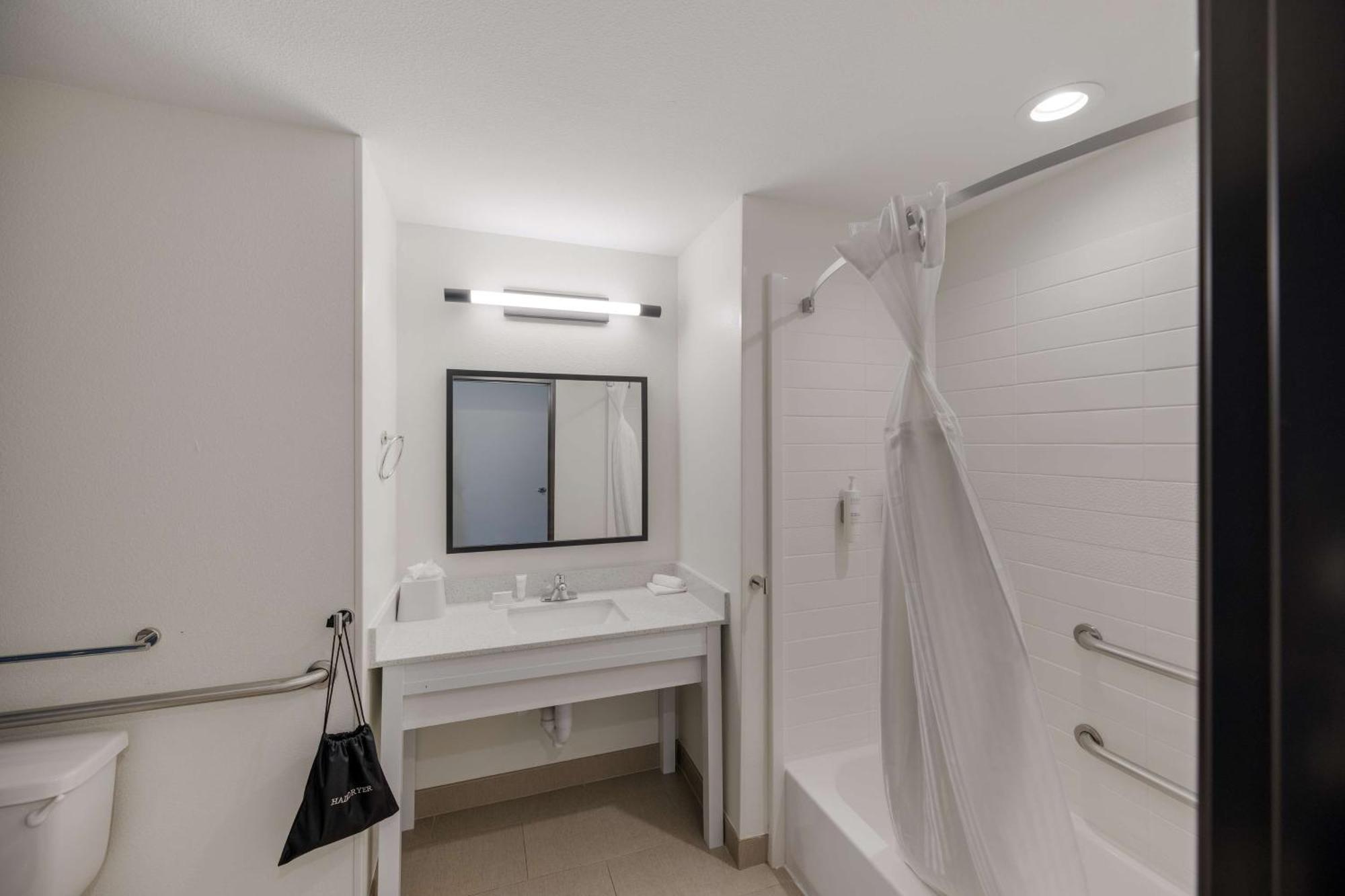 Spark By Hilton Midland South المظهر الخارجي الصورة
