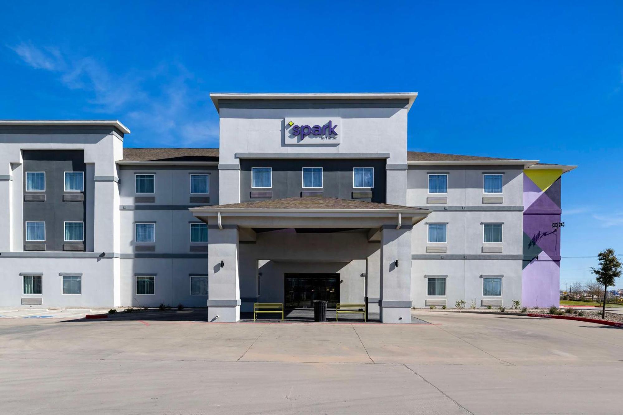 Spark By Hilton Midland South المظهر الخارجي الصورة